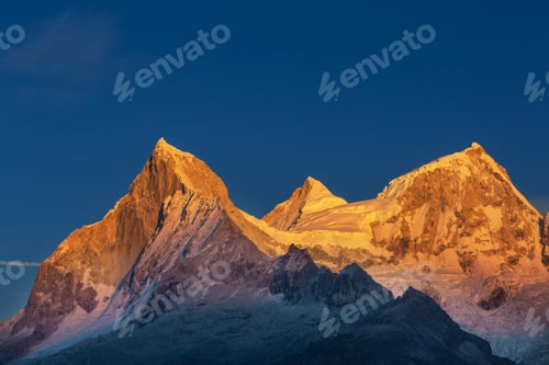 Preview: Cordillera