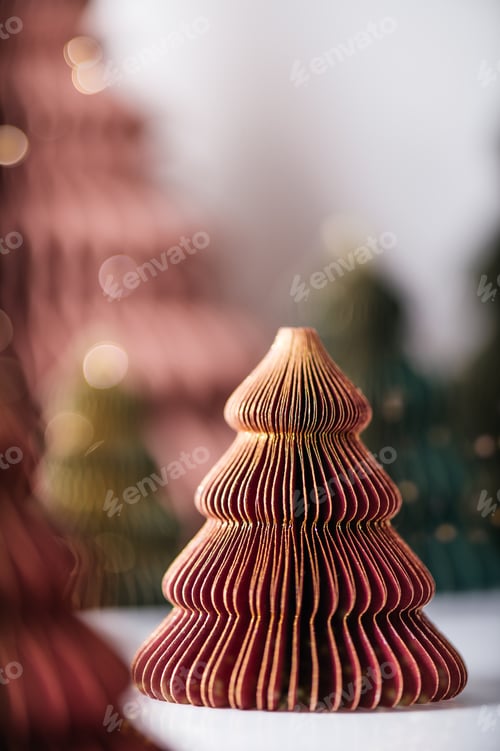 Preview: Trendy paper Christmas tree baubles