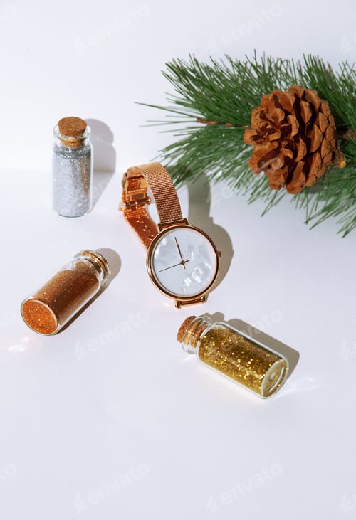 Preview: Watch, sequins bottles