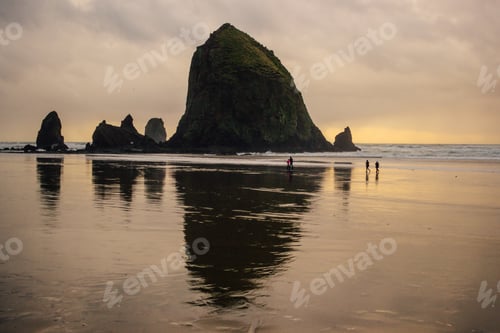 Preview: Cannon beach haystacks