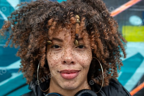 Preview: Close up portrait of woman with freckles