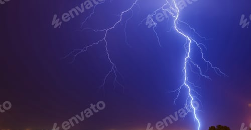 Preview: Mesmerizing shot of large lightning strike to ground