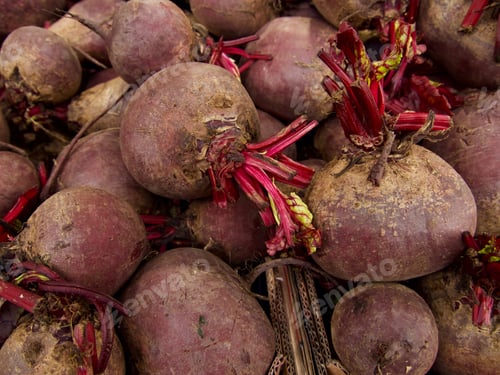 Preview: Fresh harvested beetroots in wooden crate, beets in the market
