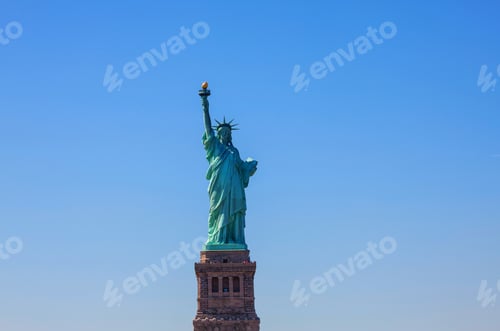 Preview: Liberty statue