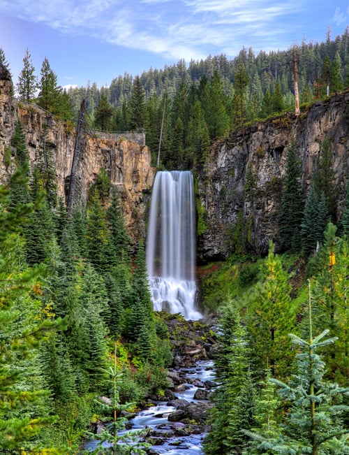 Preview: Beautiful Tumalo Falls waterfall