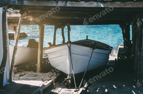 Preview: Boats anchored in the pier