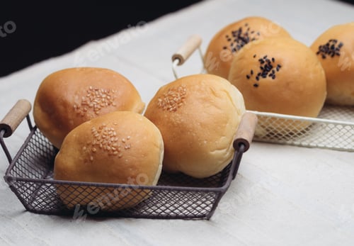 Preview: Sesame bread in wire basket