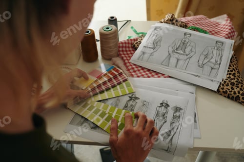 Preview: Fashion Designer Choosing Color For Collection