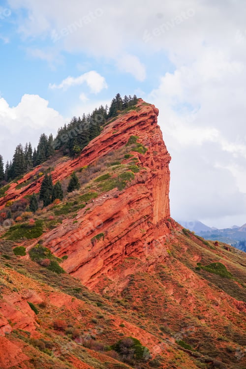 Preview: Closeup of red-brown cliffs in Jeti-Oguz gorge