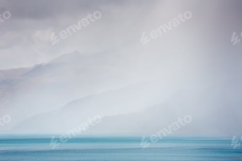 Preview: Yamdrok lake in Tibet