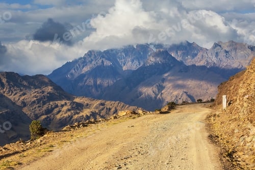 Preview: Road in Peru