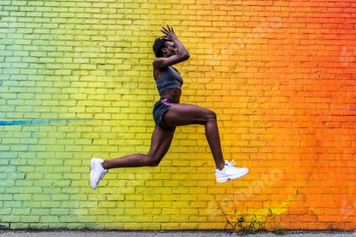 Preview: Woman running in New York