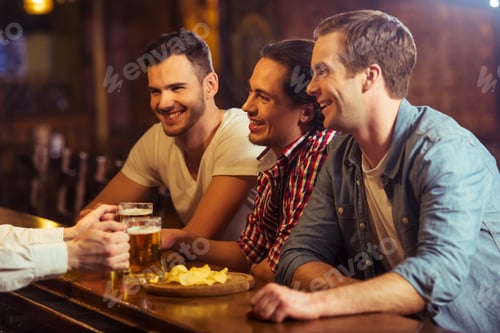 Preview: Men in pub