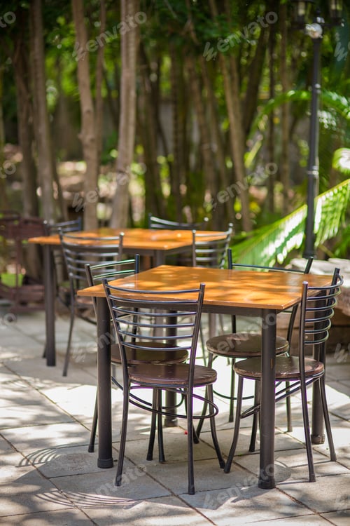 Preview: Relaxing garden chairs in garden