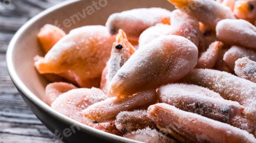 Preview: Frozen shrimp in bowl, closeup