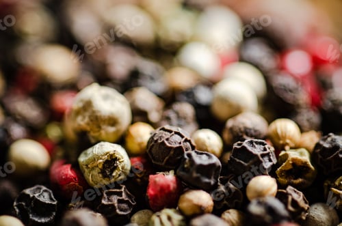 Preview: Peppercorn on rustic background.