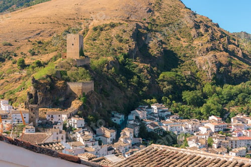 Preview: Cazorla Castle overlooking the town in the morning