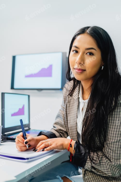 Preview: people working in the office