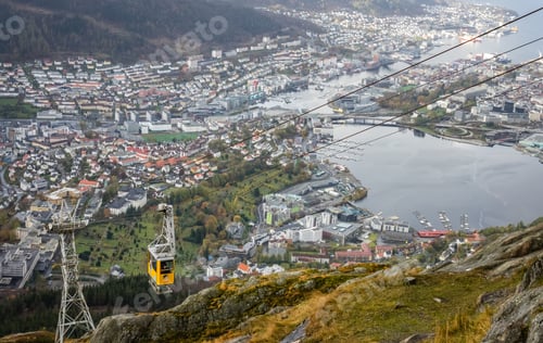 Preview: Ulriksbanen, the yellow cable car to the top of mount Ulriken