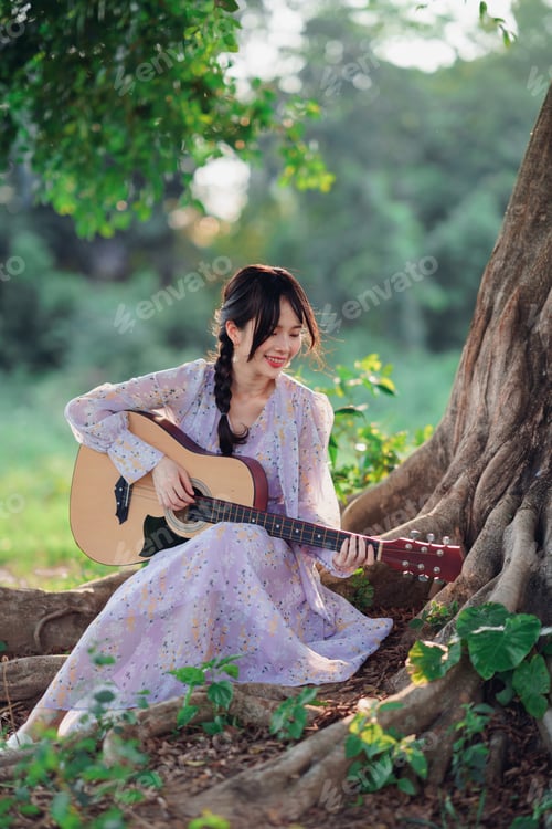 Vista previa: played a guitar