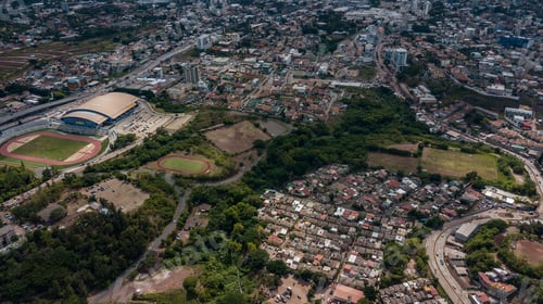 Preview: Aerial shot of a beautiful city during daytime