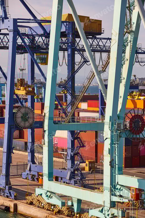 Preview: Cranes and containers ready to be shipped. Logistic. Global market