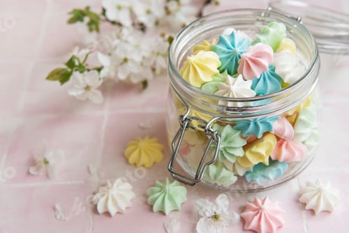 Preview: Small colorful meringues