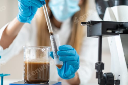 Preview: The groundbreaking process of preparing fecal transplant liquid in the lab.