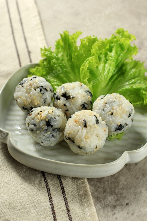 Preview: Korean Seaweed Rice Balls or Jumeokbap with Ham