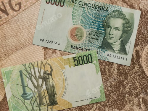 Preview: Lire banknotes depicting Vicenzo Bellini. Old Italian currency.