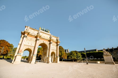 Preview: Triumphal arch at Tuileries gardens in Paris