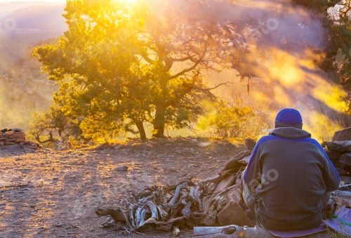 Preview: Rest in hike