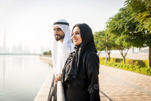 Preview: Arabic couple dating in Dubai