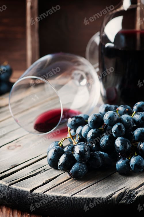 Preview: Fresh grape and red wine on the vintage table