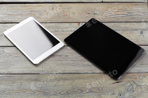 Preview: digital tablet and smartphone on the table