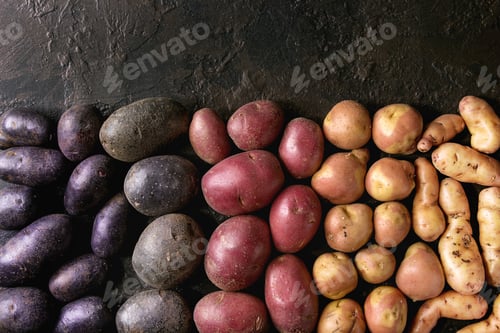 Preview: Variety of raw potatoes
