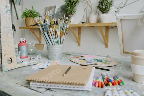 Preview: Sketchbook and Pastel Calk on Table