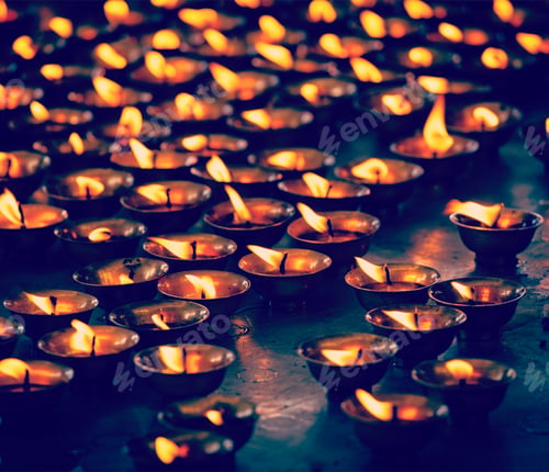 Preview: Burning candles in Buddhist temple, McLeod Ganj
