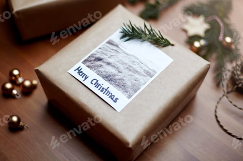 Preview: A wrapped Christmas gift adorned with a seasonal greeting