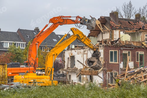 Preview: Two Demolition cranes at work