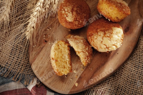 Preview: Homemade vanilla biscuits on wooden board, close up