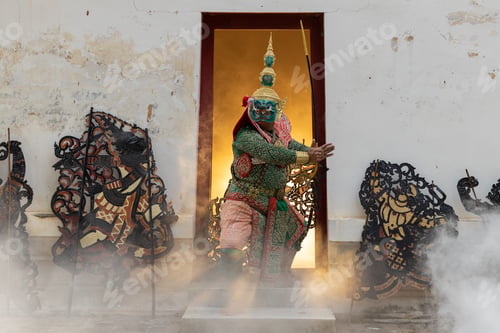 Preview: Thai Khon performers in elaborate Thotsakan costumes