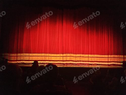 Preview: Curtain close