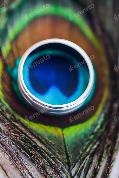 Preview: Close up of wedding ring