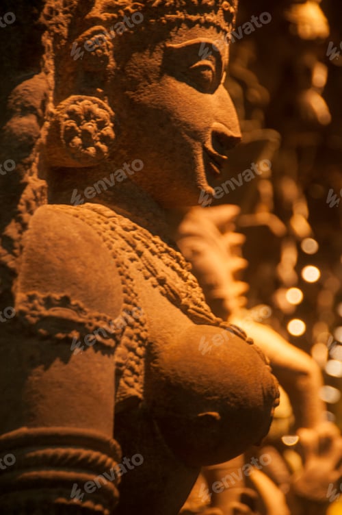 Preview: Carved sculpture of Hindu god and goddess at Meenakshi temple, Madurai, Tamil Nadu, India.