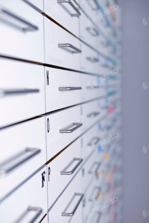 Preview: pharmacy cabinet from side of drawers