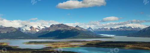 Preview: Lake in Patagonia