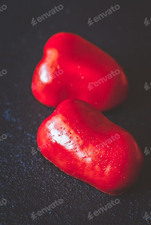 Preview: Fresh red bell pepper slices