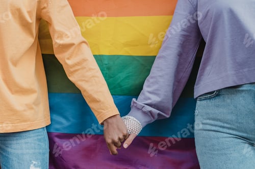 Preview: Crop couple holding hands and holding hands