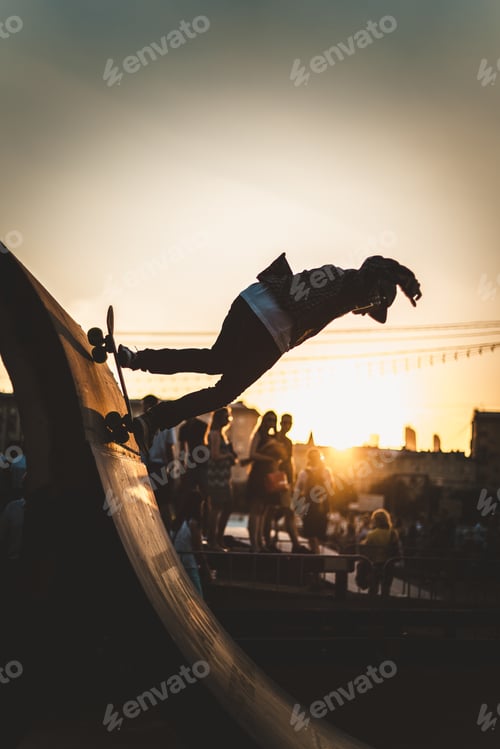 Preview: Skateboarder